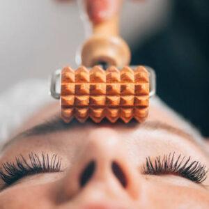 Herramientas de madera para realizar la maderoterapia facial